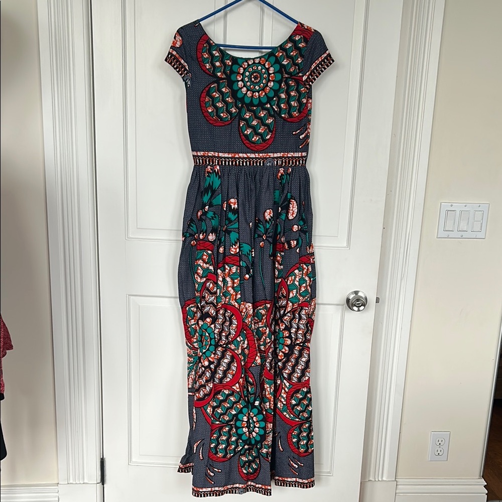 Stunning African Patterned Dress With Pockets - image 1